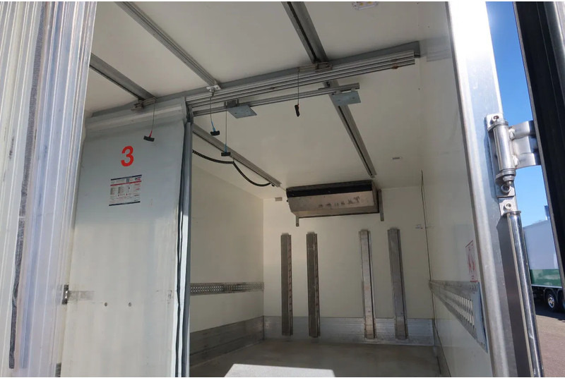 FUSO Canter Thermoking T 600R Koel/Vries + Laadklep - Рефрижератор вантажівка: фото 3 FUSO Canter Thermoking T 600R Koel/Vries + Laadklep - Рефрижератор вантажівка: фото 3