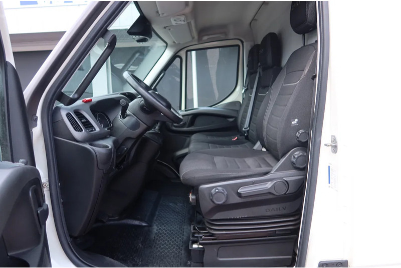 Iveco 70-C 18 Automaat L3H3 C RIJBEWIJS - Суцільнометалевий фургон: фото 5 Iveco 70-C 18 Automaat L3H3 C RIJBEWIJS - Суцільнометалевий фургон: фото 5