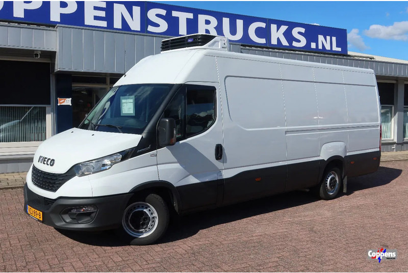 Iveco Daily 35S16 Iveco 35S16 L3/H2 Koel/Vries/ verwarmen Carrier Xarios 350 + 220 volt nacht aansluiting - Фургон-рефрижератор: фото 1 Iveco Daily 35S16 Iveco 35S16 L3/H2 Koel/Vries/ verwarmen Carrier Xarios 350 + 220 volt nacht aansluiting - Фургон-рефрижератор: фото 1