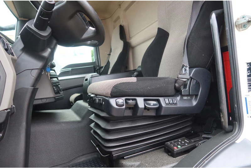 MAN 26.320 TGM Bak+Klep stuur lift as Bar klep 2.000 kg - Вантажівка з закритим кузовом: фото 5 MAN 26.320 TGM Bak+Klep stuur lift as Bar klep 2.000 kg - Вантажівка з закритим кузовом: фото 5