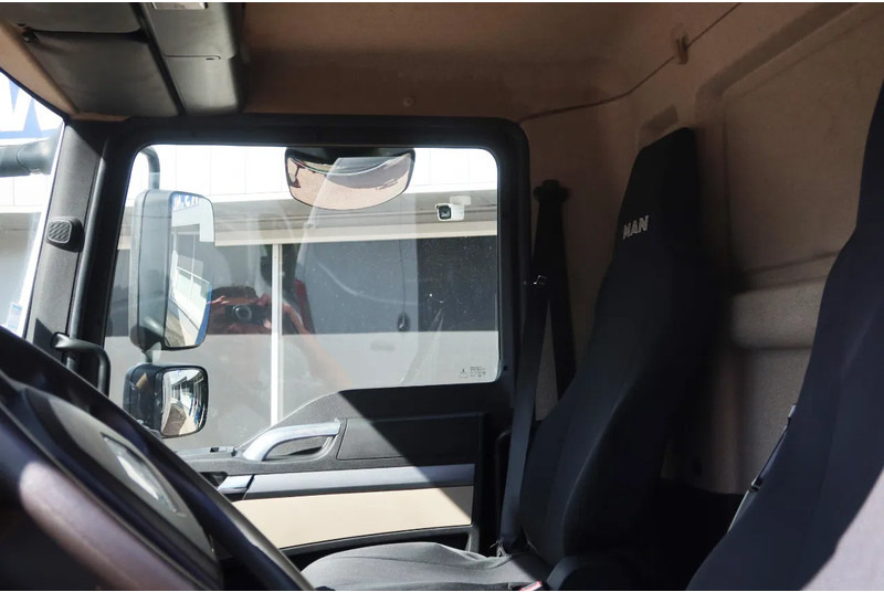 MAN TGL 12.250 Bakwagen + Laadklep DHollandia 2000 kg - Вантажівка з закритим кузовом: фото 5 MAN TGL 12.250 Bakwagen + Laadklep DHollandia 2000 kg - Вантажівка з закритим кузовом: фото 5