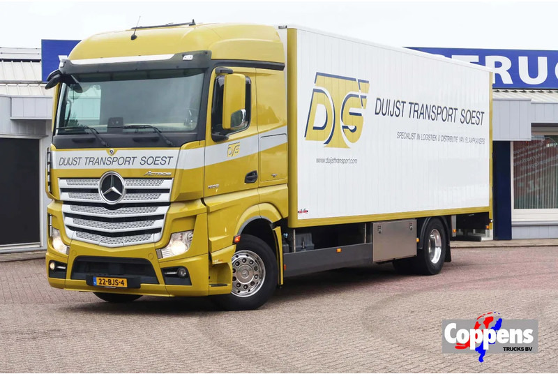 Mercedes-Benz Actros 1933 L Aluminium Bakwagen , Horse / tracing truck. Met deuren + 1 bed. - Вантажівка з закритим кузовом: фото 1 Mercedes-Benz Actros 1933 L Aluminium Bakwagen , Horse / tracing truck. Met deuren + 1 bed. - Вантажівка з закритим кузовом: фото 1