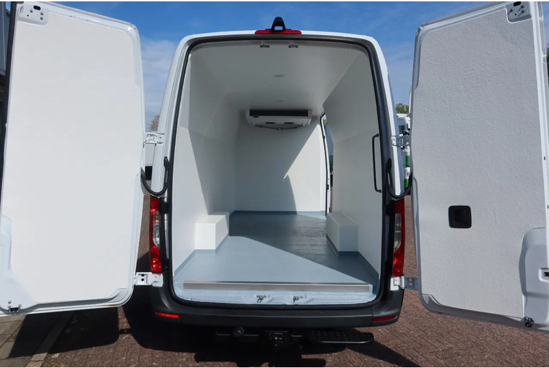 Mercedes-Benz Sprinter 317 CDI Automaat Carrier Koel/Vries/verwarmen L3/H2 - Фургон-рефрижератор: фото 4 Mercedes-Benz Sprinter 317 CDI Automaat Carrier Koel/Vries/verwarmen L3/H2 - Фургон-рефрижератор: фото 4