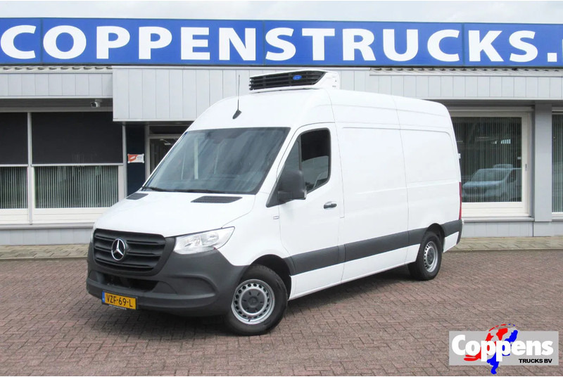 Mercedes-Benz Sprinter 317 CDI Koel / Vries/ verwarmen Carrier Xarios 350 + 220 volt nacht stekkerL2/H2 - Фургон-рефрижератор: фото 1 Mercedes-Benz Sprinter 317 CDI Koel / Vries/ verwarmen Carrier Xarios 350 + 220 volt nacht stekkerL2/H2 - Фургон-рефрижератор: фото 1