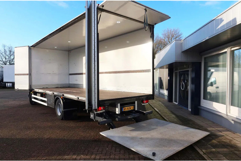 Renault D250 Bakwagen + Laadklep Deuren - Вантажівка з закритим кузовом: фото 4 Renault D250 Bakwagen + Laadklep Deuren - Вантажівка з закритим кузовом: фото 4