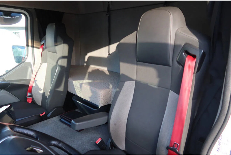 Renault D250 Bakwagen + Laadklep Deuren - Вантажівка з закритим кузовом: фото 5 Renault D250 Bakwagen + Laadklep Deuren - Вантажівка з закритим кузовом: фото 5