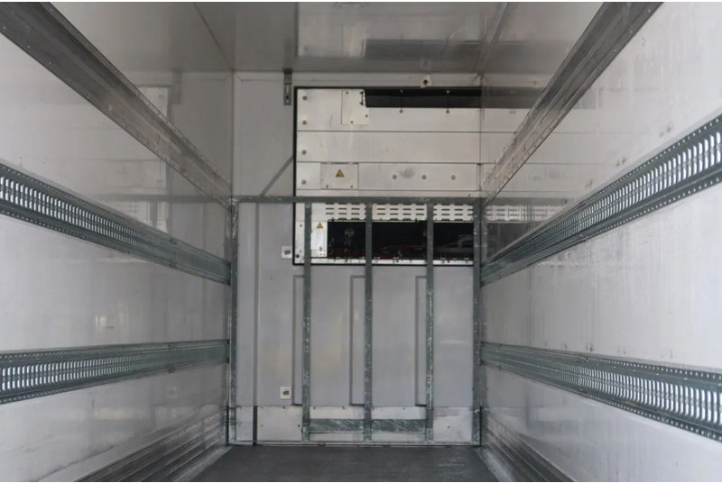 Sor IBERICA City trailer Koel/Vries+ klep 2500kg Bi-temp Carrier Vektor 19 MT - Рефрижератор напівпричіп: фото 4 Sor IBERICA City trailer Koel/Vries+ klep 2500kg Bi-temp Carrier Vektor 19 MT - Рефрижератор напівпричіп: фото 4