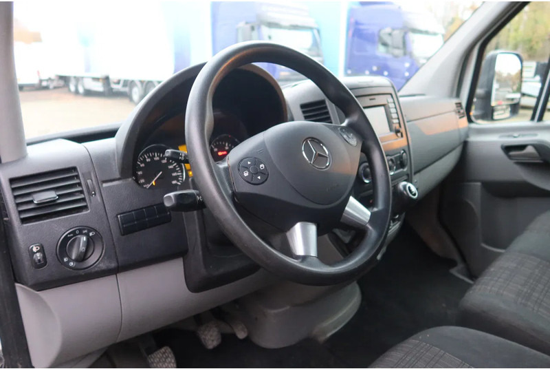 Тягач Mercedes-Benz 519 CDI V6 Motor 519 CDI V6 Motor + B.E Trailer: фото 5