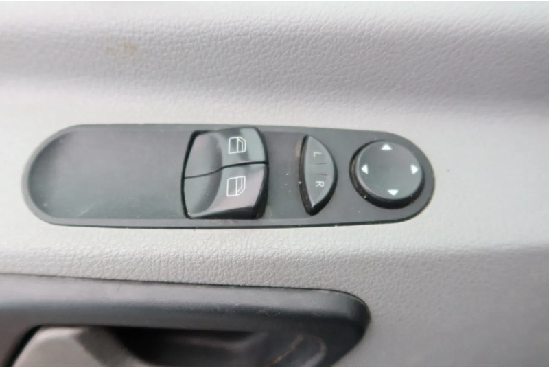 Тягач Mercedes-Benz 519 CDI V6 Motor 519 CDI V6 Motor + B.E Trailer: фото 6