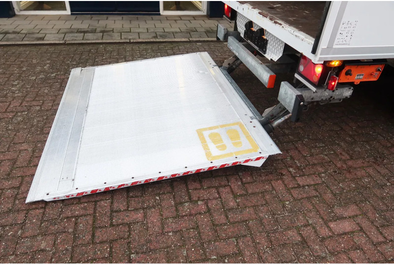 Тягач Mercedes-Benz 519 CDI V6 Motor 519 CDI V6 Motor + B.E Trailer: фото 7