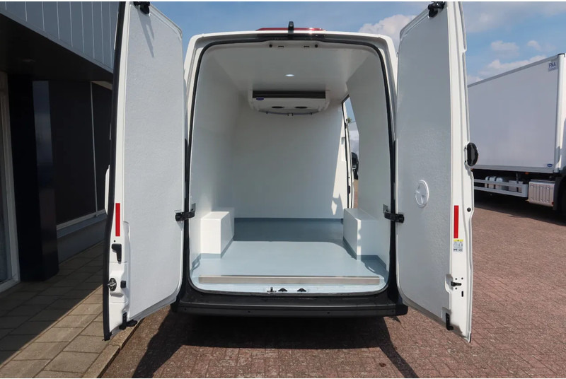 Volkswagen Crafter 177 PK ,Koel/Vries/Verwarmen , Carrier Xarios 350 met nachtaansluiting BPM vrij - Фургон-рефрижератор: фото 3 Volkswagen Crafter 177 PK ,Koel/Vries/Verwarmen , Carrier Xarios 350 met nachtaansluiting BPM vrij - Фургон-рефрижератор: фото 3