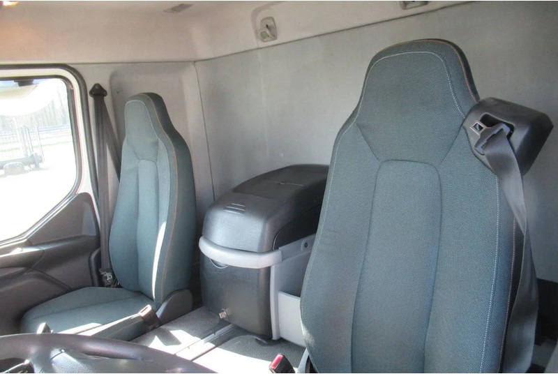 Volvo FL 250 Bakwagen + 6 deuren + Laadklep 2000 kg - Вантажівка з закритим кузовом: фото 5 Volvo FL 250 Bakwagen + 6 deuren + Laadklep 2000 kg - Вантажівка з закритим кузовом: фото 5