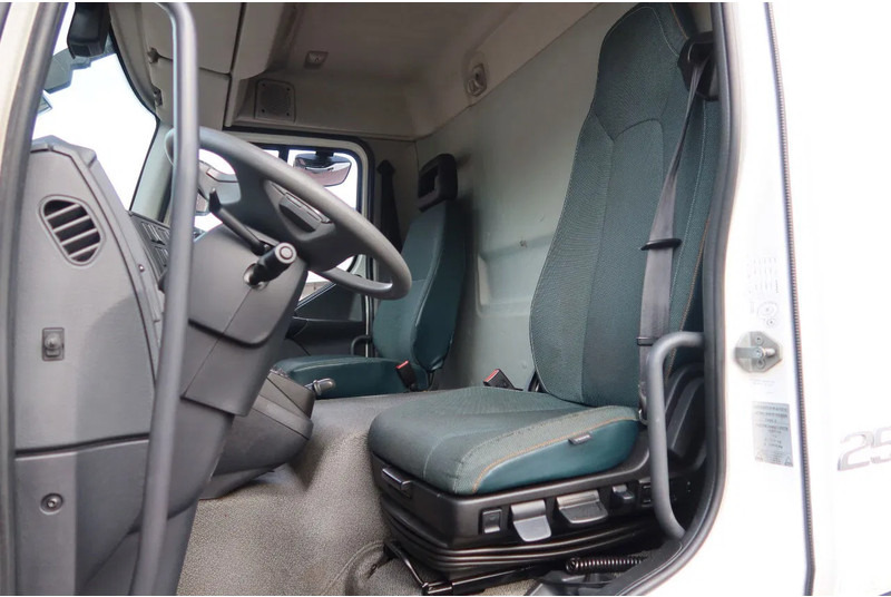 Volvo FL Bak + Dhollandia klep 2000 Kg - Вантажівка з закритим кузовом: фото 5 Volvo FL Bak + Dhollandia klep 2000 Kg - Вантажівка з закритим кузовом: фото 5