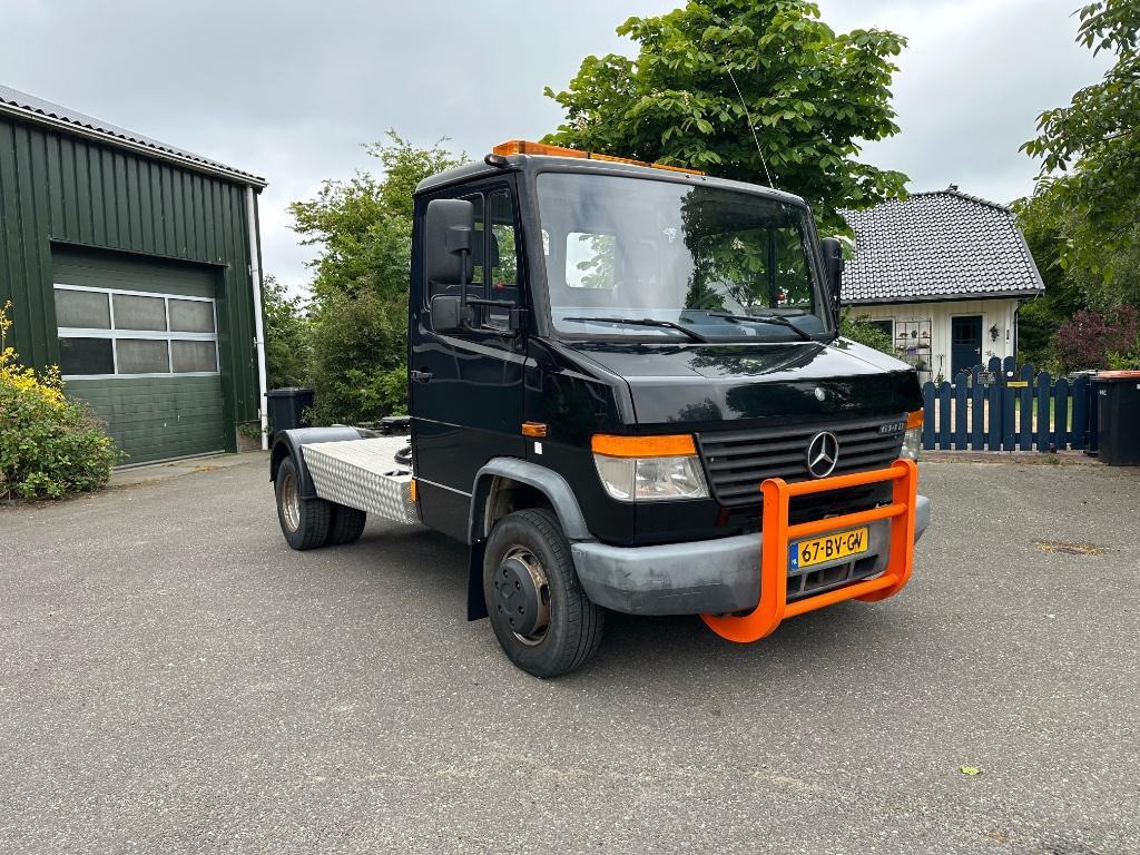 Mercedes Vario 614 814 618 818 BE trekker combi combinatie - Малотоннажний сідельний тягач: фото 1 Mercedes Vario 614 814 618 818 BE trekker combi combinatie - Малотоннажний сідельний тягач: фото 1