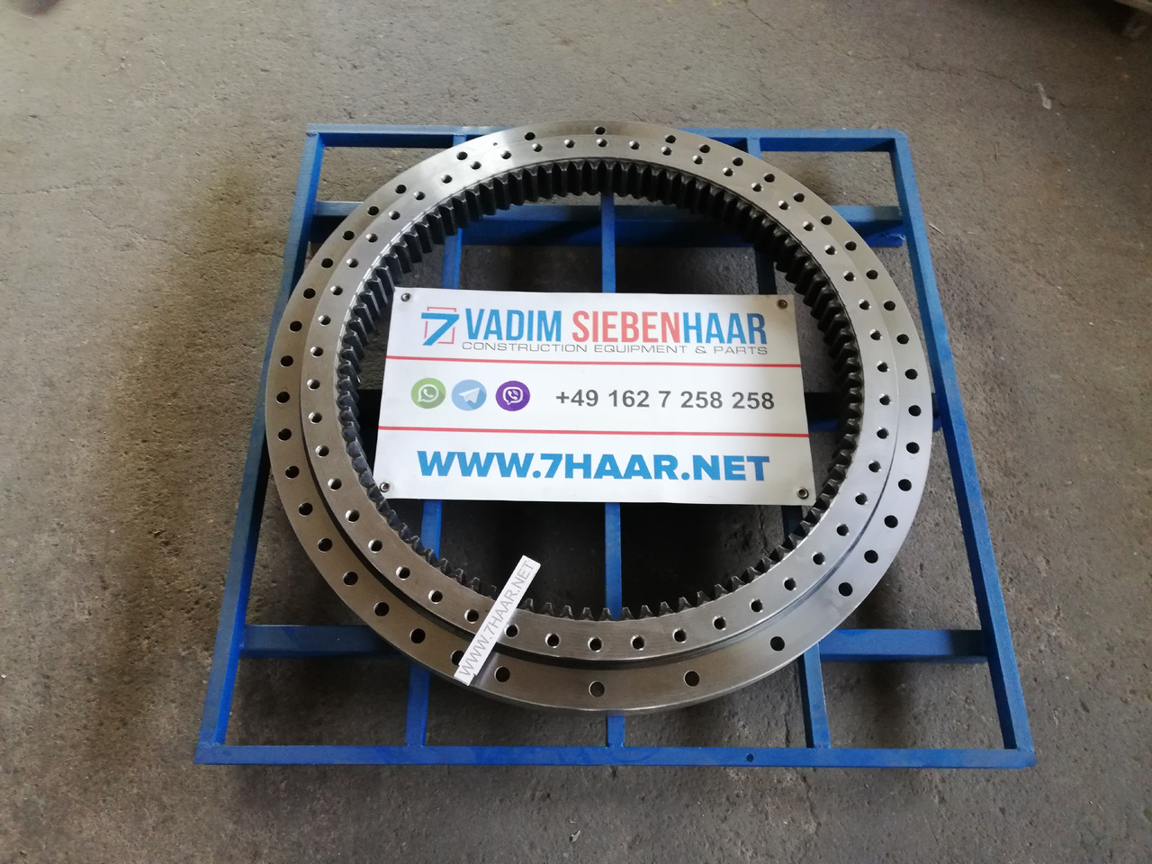 Liebherr Slewring Drehkranz OPU Łożysko wieńcowe 933816501 Liebherr R 934 - Поворотне кільце в категорії Екскаватори: фото 1 Liebherr Slewring Drehkranz OPU Łożysko wieńcowe 933816501 Liebherr R 934 - Поворотне кільце в категорії Екскаватори: фото 1