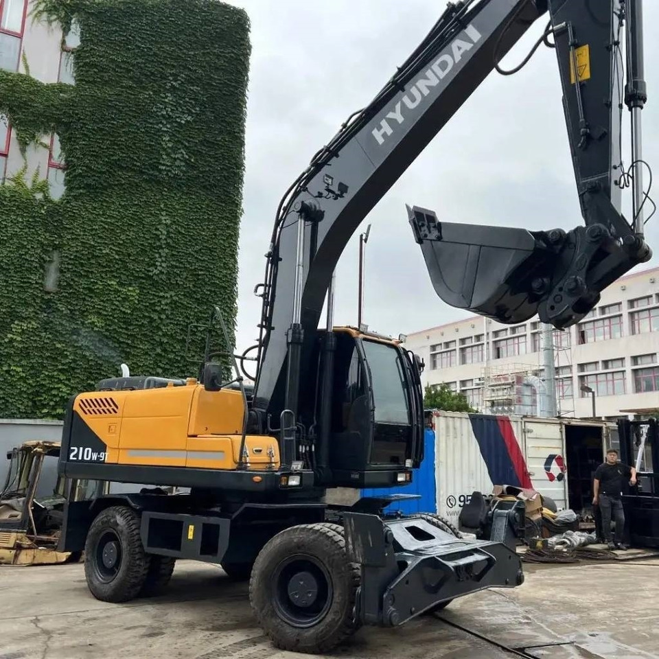 Hyundai R210W-9 - Колісний екскаватор: фото 2 Hyundai R210W-9 - Колісний екскаватор: фото 2