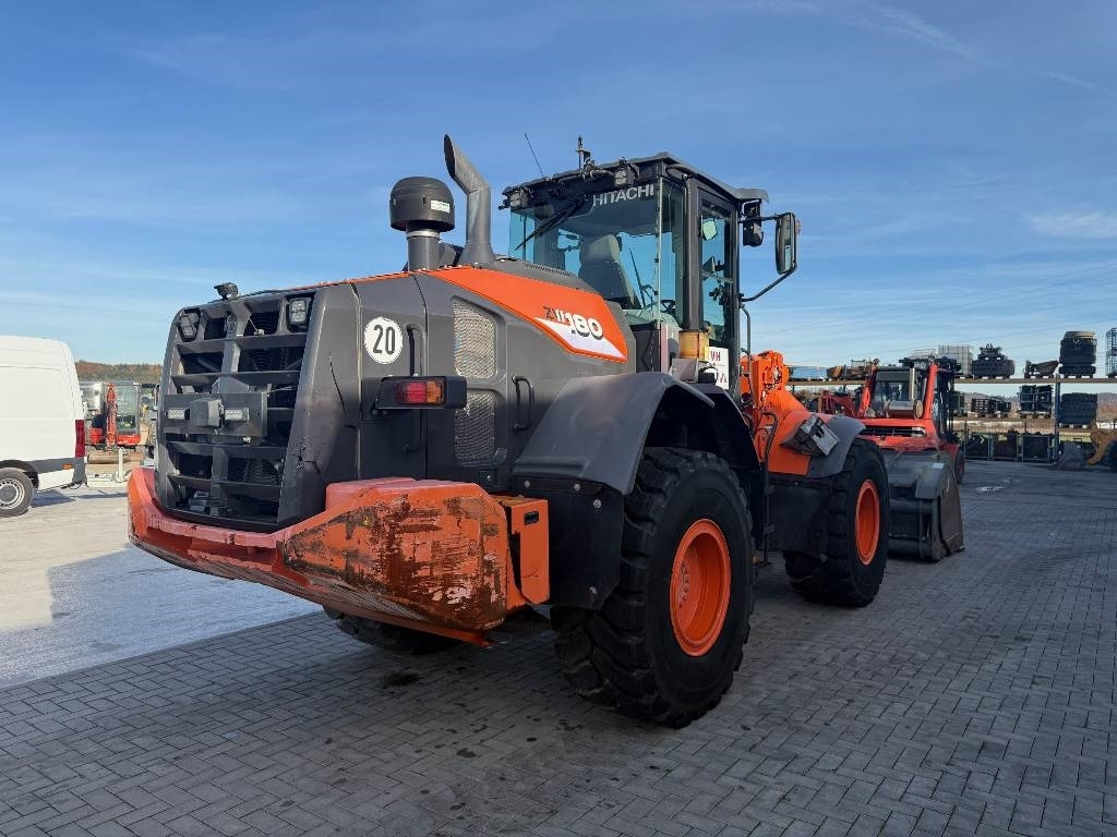 Hitachi ZW 180-6 - Колісний навантажувач: фото 5 Hitachi ZW 180-6 - Колісний навантажувач: фото 5