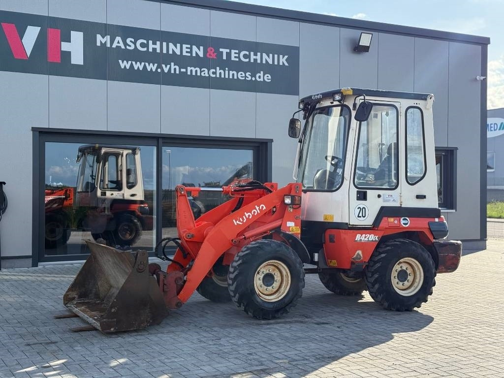 Kubota R 420 - Колісний навантажувач: фото 2 Kubota R 420 - Колісний навантажувач: фото 2