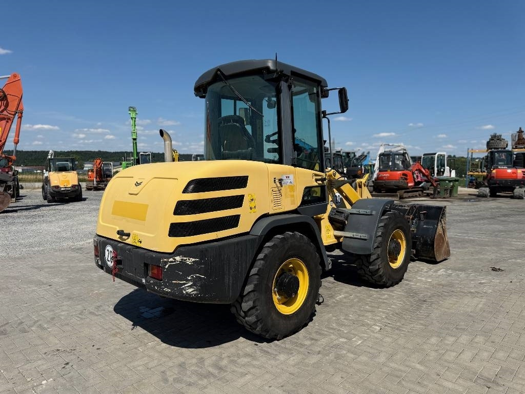 Yanmar V 80 - Колісний навантажувач: фото 5 Yanmar V 80 - Колісний навантажувач: фото 5