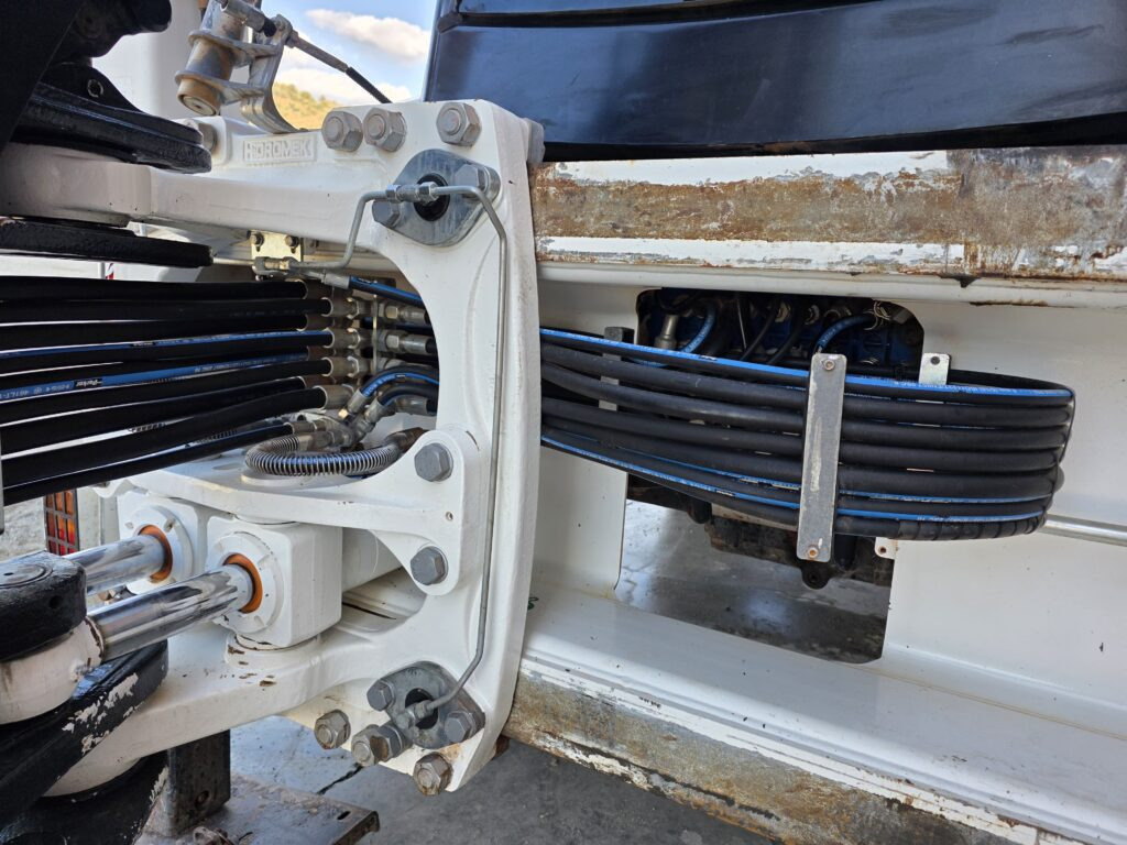 HIDROMEK HMK 102 B - Екскаватор-навантажувач: фото 4 HIDROMEK HMK 102 B - Екскаватор-навантажувач: фото 4