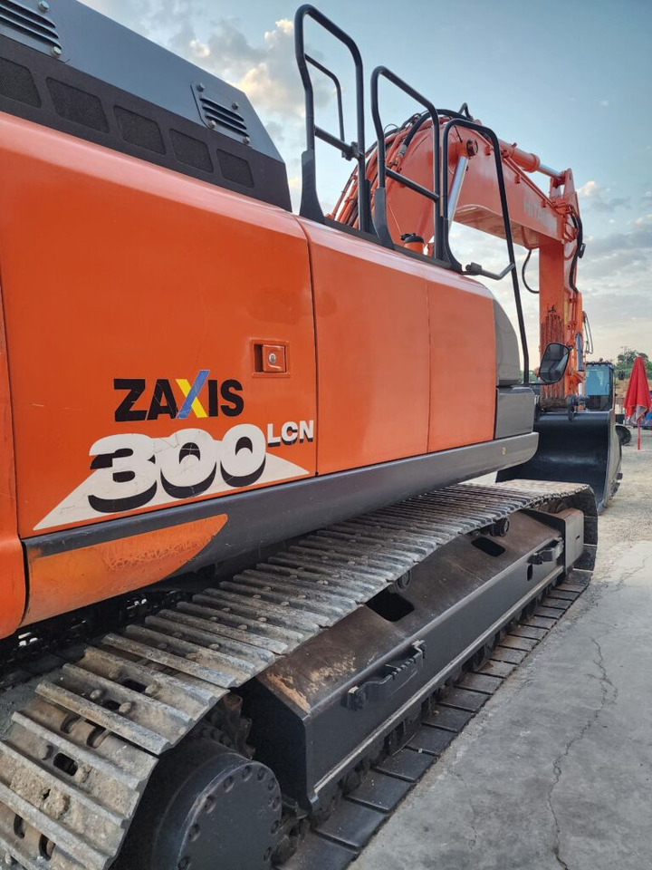HITACHI ZX300LCN-6 - Гусеничний екскаватор: фото 4 HITACHI ZX300LCN-6 - Гусеничний екскаватор: фото 4