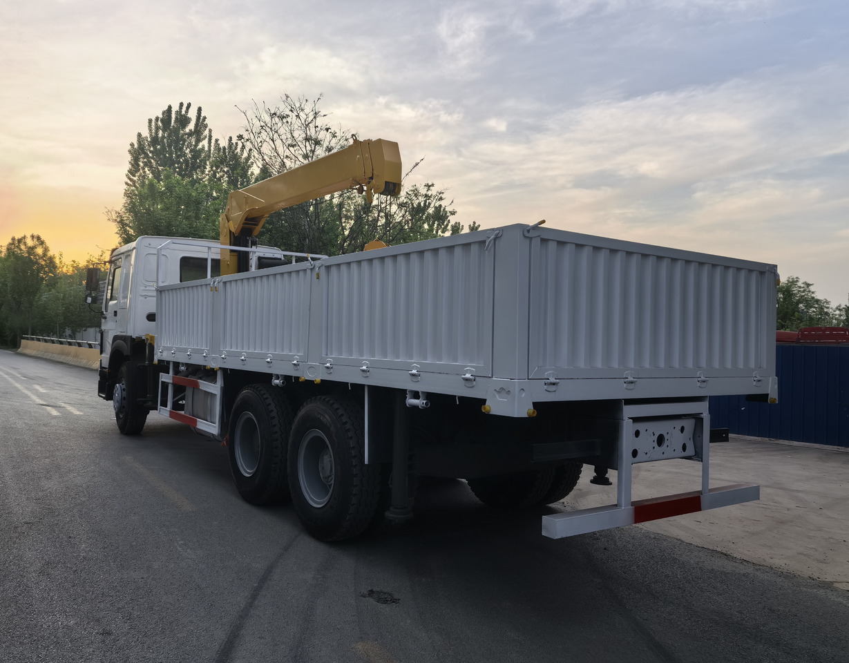 HOWO 371HP CRANE TRUCK - Вантажівка з маніпулятором: фото 4 HOWO 371HP CRANE TRUCK - Вантажівка з маніпулятором: фото 4