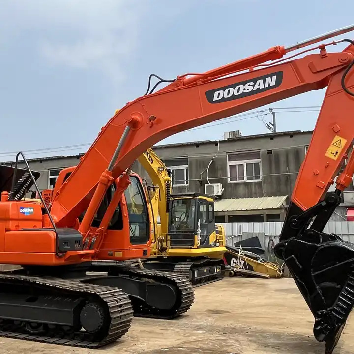 20 ton heavy machine used excavator digger doosan dx225lc with good performance - Гусеничний екскаватор: фото 1 20 ton heavy machine used excavator digger doosan dx225lc with good performance - Гусеничний екскаватор: фото 1