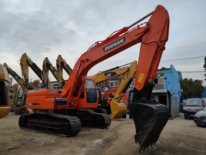 2023 Year Doosan Excavator Dx225 22t Dx225lc Crawler Excavator In Fresh Stock In Shanghai - Гусеничний екскаватор: фото 4 2023 Year Doosan Excavator Dx225 22t Dx225lc Crawler Excavator In Fresh Stock In Shanghai - Гусеничний екскаватор: фото 4