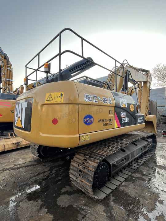 20Tons excavator Used CAT Excavator 325D 320D 320B 320BL 320C 320CL On sale - Гусеничний екскаватор: фото 2 20Tons excavator Used CAT Excavator 325D 320D 320B 320BL 320C 320CL On sale - Гусеничний екскаватор: фото 2