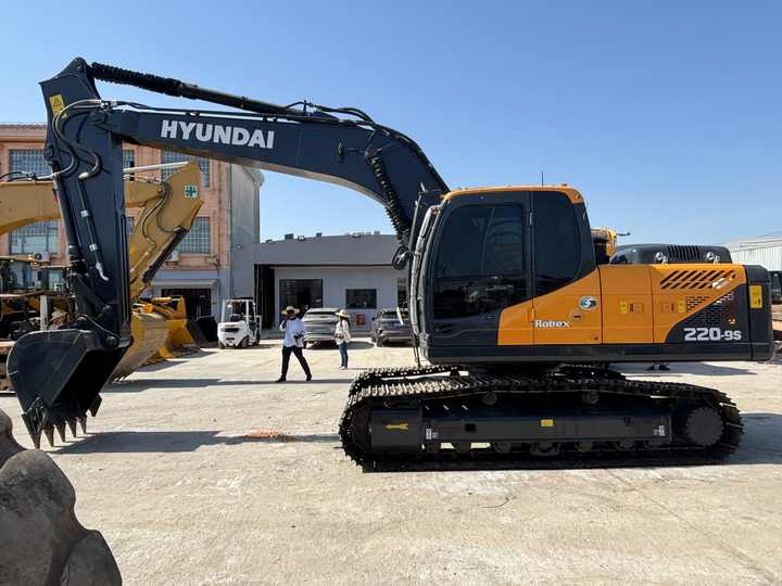 Cheap Price Original Used Hyundai 220 Excavator Hyundai 220LC-9s 220lc Excavator for Sale in Stock Secondhand Digger - Екскаватор: фото 5 Cheap Price Original Used Hyundai 220 Excavator Hyundai 220LC-9s 220lc Excavator for Sale in Stock Secondhand Digger - Екскаватор: фото 5