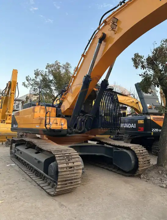 Construction Machine Excavator Hyundai 520 Crawler Excavators Hyundai 520 In Good Quality Hyundai520 - Екскаватор: фото 4 Construction Machine Excavator Hyundai 520 Crawler Excavators Hyundai 520 In Good Quality Hyundai520 - Екскаватор: фото 4