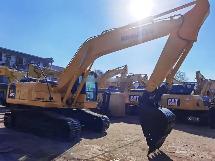Construction PC200-8 Crawler Komatsu PC220-8 excavator used excavator - Гусеничний екскаватор: фото 2 Construction PC200-8 Crawler Komatsu PC220-8 excavator used excavator - Гусеничний екскаватор: фото 2