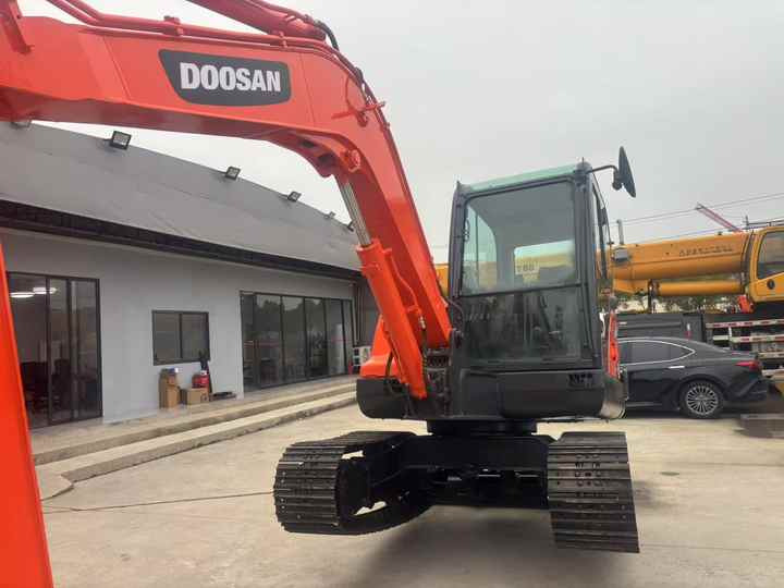 Doosan DX60 DX60-9c DH60-7 DX60W DX80 DX75 DX55 DH35 DH55 Used Mini Excavator Mas Maquinaria Municipal Y Ambiental - Екскаватор: фото 3 Doosan DX60 DX60-9c DH60-7 DX60W DX80 DX75 DX55 DH35 DH55 Used Mini Excavator Mas Maquinaria Municipal Y Ambiental - Екскаватор: фото 3