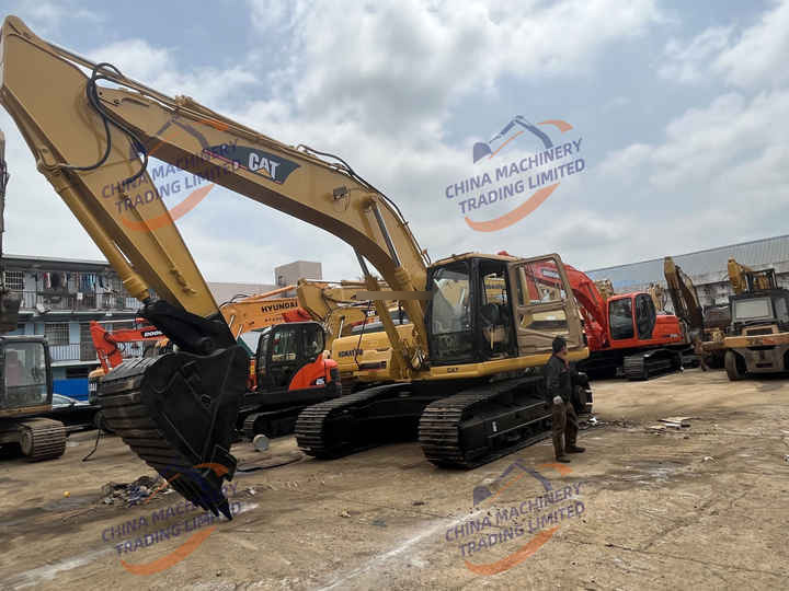 Excellent Used Cheap Caterpillar Cat 325bl excavator Second Hand cat325bl earth-moving digger With Perfect Function in stock - Гусеничний екскаватор: фото 5 Excellent Used Cheap Caterpillar Cat 325bl excavator Second Hand cat325bl earth-moving digger With Perfect Function in stock - Гусеничний екскаватор: фото 5