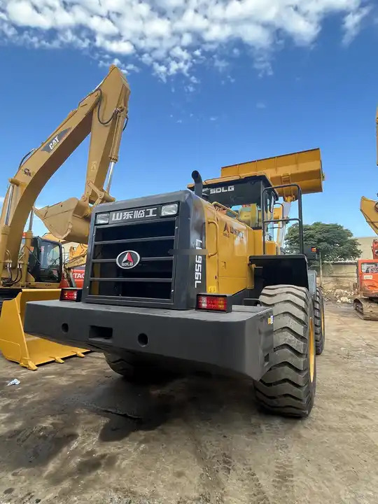 Good Condition SDLG Wheel Loader Used SDLG 956 Loader with good condition and powerful capacity at Cheap Price For Sale - Колісний навантажувач: фото 4 Good Condition SDLG Wheel Loader Used SDLG 956 Loader with good condition and powerful capacity at Cheap Price For Sale - Колісний навантажувач: фото 4