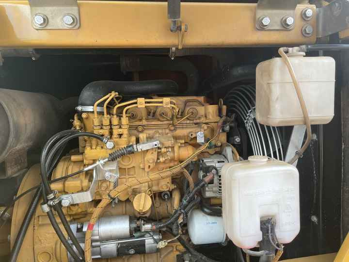 Good Price CAT 305.5E 307 308C 308D 308E 312D 315D 320C 320D Second Hand 7 Tons Used Mini Crawler Excavator For Sale - Міні-екскаватор: фото 3 Good Price CAT 305.5E 307 308C 308D 308E 312D 315D 320C 320D Second Hand 7 Tons Used Mini Crawler Excavator For Sale - Міні-екскаватор: фото 3