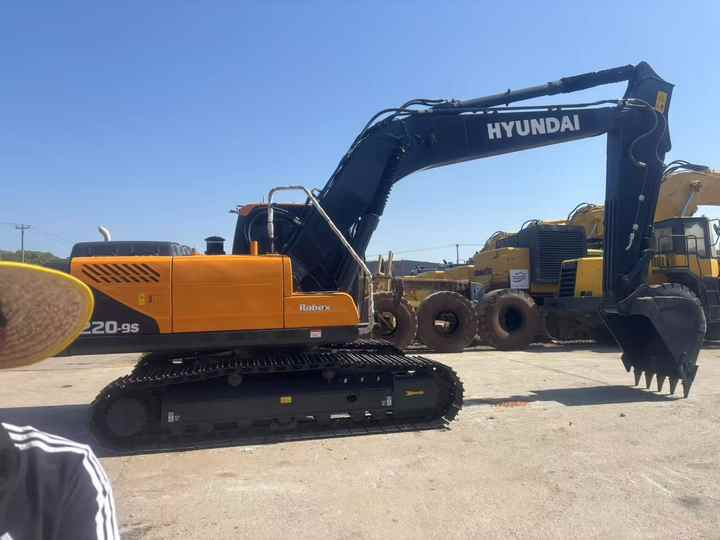 Heavy-duty Original Used Hyundai 220 Excavator Hyundai 220LC-9s 220LC-7 220lc Excavator for Sale in Stock - Екскаватор: фото 3 Heavy-duty Original Used Hyundai 220 Excavator Hyundai 220LC-9s 220LC-7 220lc Excavator for Sale in Stock - Екскаватор: фото 3