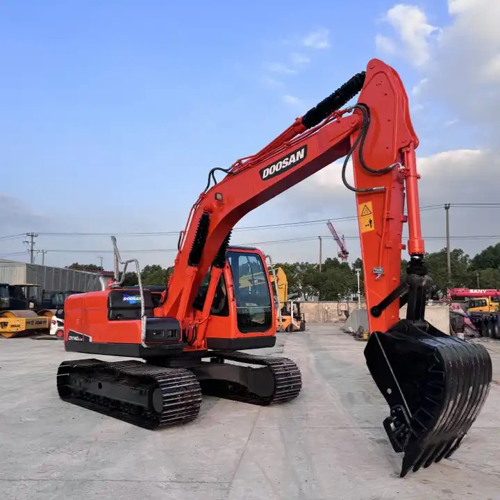 High Quality Doosan Dx300LC Dx140LC Dx60-9c Dx60 Dx225 LC Excavator Dx225 Dx300 Doosan Excavator in Stock for Sale - Гусеничний екскаватор: фото 2 High Quality Doosan Dx300LC Dx140LC Dx60-9c Dx60 Dx225 LC Excavator Dx225 Dx300 Doosan Excavator in Stock for Sale - Гусеничний екскаватор: фото 2