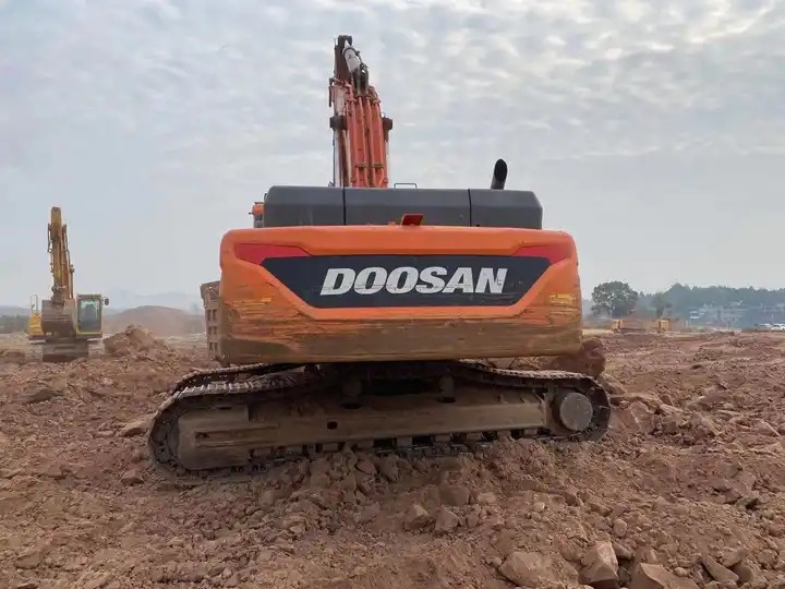 High Quality Second Hand Doosan Dx420 Excavator,Efficient,Energy-saving,And Suitable For Crushing Used Hand Excavators - Гусеничний екскаватор: фото 2 High Quality Second Hand Doosan Dx420 Excavator,Efficient,Energy-saving,And Suitable For Crushing Used Hand Excavators - Гусеничний екскаватор: фото 2