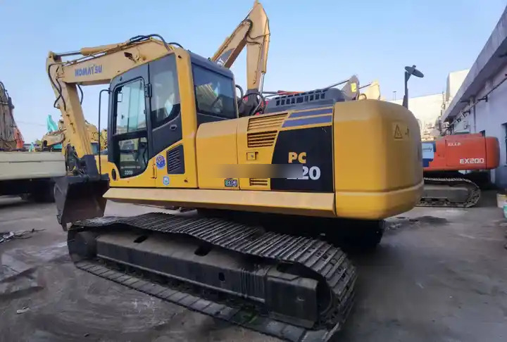 High quality Japan original Used excavator Komatsu PC 200 Used Komatsu PC200 Excavator PC 220-8 220- 8 good condition on sale - Гусеничний екскаватор: фото 3 High quality Japan original Used excavator Komatsu PC 200 Used Komatsu PC200 Excavator PC 220-8 220- 8 good condition on sale - Гусеничний екскаватор: фото 3