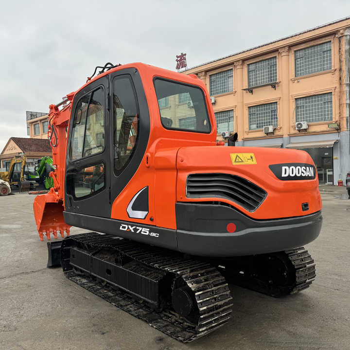Hot Sale Used Doosan DX75-9C Excavator Doosan 7.5 Ton Crawler Digger Original Equipment - Гусеничний екскаватор: фото 1 Hot Sale Used Doosan DX75-9C Excavator Doosan 7.5 Ton Crawler Digger Original Equipment - Гусеничний екскаватор: фото 1