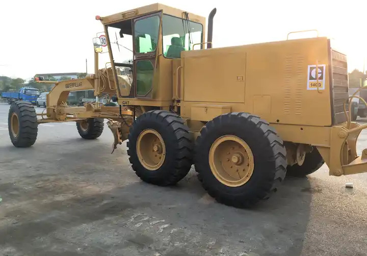 Hot sale Good quality CAT 140g Used motor grader original ca motor grader 140g in good condition cheap price - Грейдер: фото 5 Hot sale Good quality CAT 140g Used motor grader original ca motor grader 140g in good condition cheap price - Грейдер: фото 5