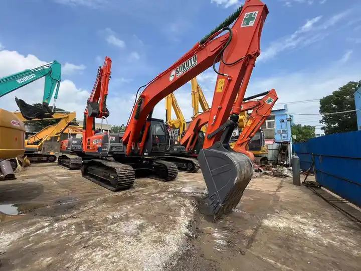 Hot sale Low Working Hour Hitachi zx120 cheap used excavator Japan Made Hitachi zx200 20 ton Excavator in good condition - Гусеничний екскаватор: фото 4 Hot sale Low Working Hour Hitachi zx120 cheap used excavator Japan Made Hitachi zx200 20 ton Excavator in good condition - Гусеничний екскаватор: фото 4