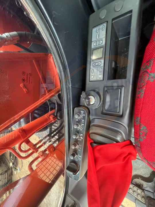 Hot sale Used Hitachi ZX120 digger medium size Excavator second hand excavator - Гусеничний екскаватор: фото 5 Hot sale Used Hitachi ZX120 digger medium size Excavator second hand excavator - Гусеничний екскаватор: фото 5