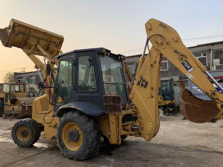 JCB 3cX backhoe loader manufactured in 2022 with telescopic boom JCB3CX JCB4CX JCB 3DX - Екскаватор-навантажувач: фото 5 JCB 3cX backhoe loader manufactured in 2022 with telescopic boom JCB3CX JCB4CX JCB 3DX - Екскаватор-навантажувач: фото 5