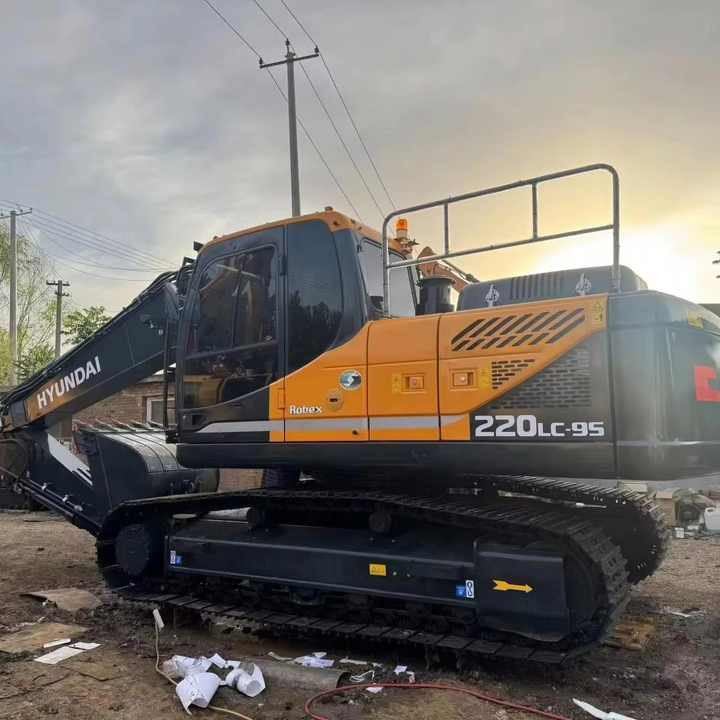 Korea Original Used Hyundai 220LC-9S Excavator Used Robex Hyundai 220 Excavator 220LC-9S Used Excavators for Sale - Екскаватор: фото 2 Korea Original Used Hyundai 220LC-9S Excavator Used Robex Hyundai 220 Excavator 220LC-9S Used Excavators for Sale - Екскаватор: фото 2