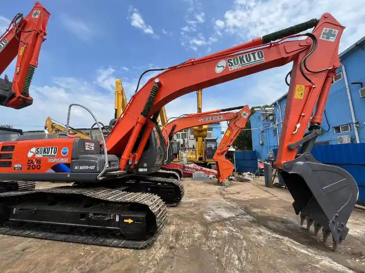 Low Working Hour Hitachi zx120 cheap used excavator Japan Made Hitachi zx200 20 ton Excavator in good condition on sale - Гусеничний екскаватор: фото 1 Low Working Hour Hitachi zx120 cheap used excavator Japan Made Hitachi zx200 20 ton Excavator in good condition on sale - Гусеничний екскаватор: фото 1