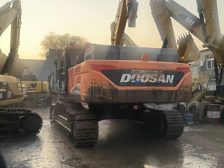 Original Doosan Dx420 Used Excavator/few Working Hours Used 420 Doosan Excavator Dx420 In Stock - Гусеничний екскаватор: фото 2 Original Doosan Dx420 Used Excavator/few Working Hours Used 420 Doosan Excavator Dx420 In Stock - Гусеничний екскаватор: фото 2