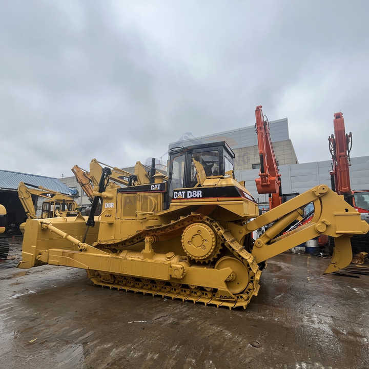 Original Japan Imported Caterpillar D6G Bulldozer Japan Original Cat D6G D7G D7R D9n D8r Used Bulldozers - Бульдозер: фото 1 Original Japan Imported Caterpillar D6G Bulldozer Japan Original Cat D6G D7G D7R D9n D8r Used Bulldozers - Бульдозер: фото 1