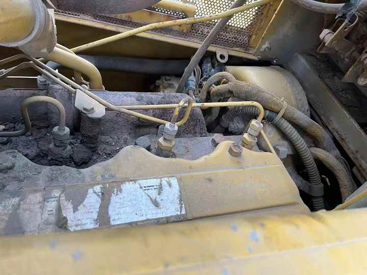 Original Japan Imported Caterpillar D7R Bulldozer Japan Original Cat D7G D7R D9n D8r Used Bulldozers - Бульдозер: фото 3 Original Japan Imported Caterpillar D7R Bulldozer Japan Original Cat D7G D7R D9n D8r Used Bulldozers - Бульдозер: фото 3